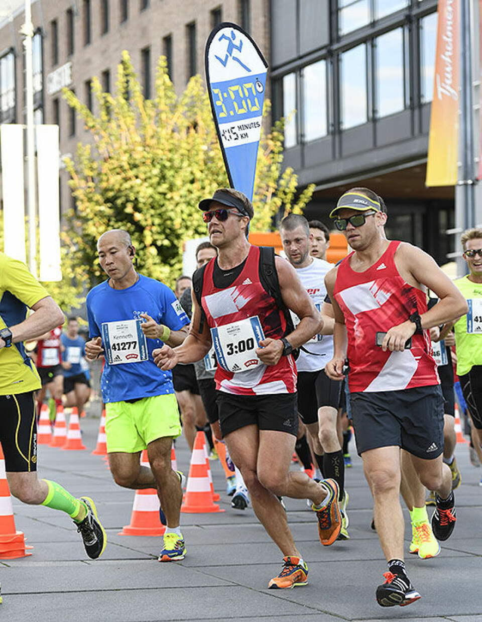 Marius Vedvik og Marthe Katrine Myhre vant BMW Oslo Maraton maraton-fartsholder-3timer_D5N0754.jpg