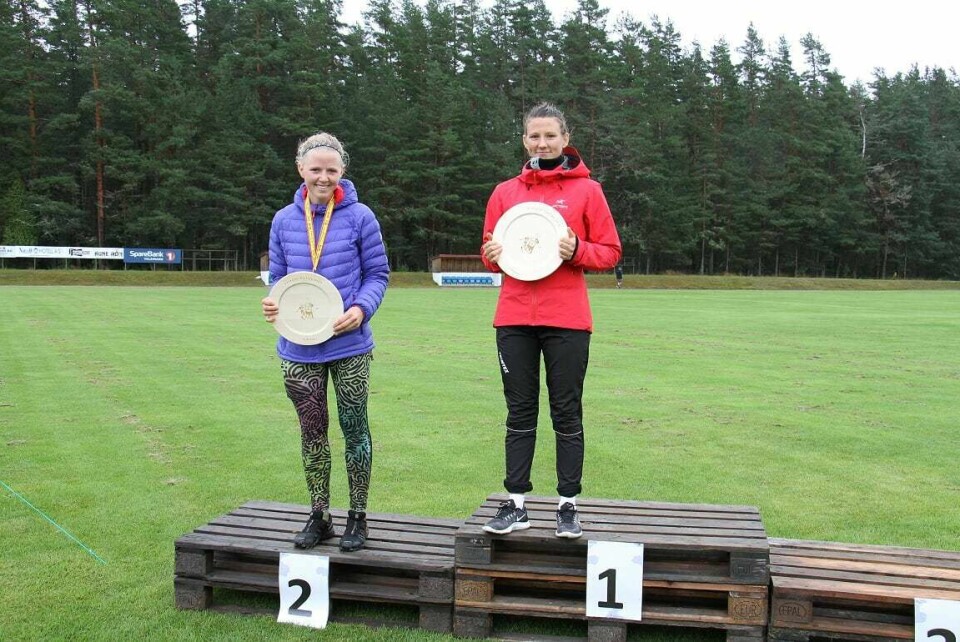 101 løpere fullførte Svanstul Fjelløp på 43, 25 og 10 km Pall_kvinner_25K.jpg