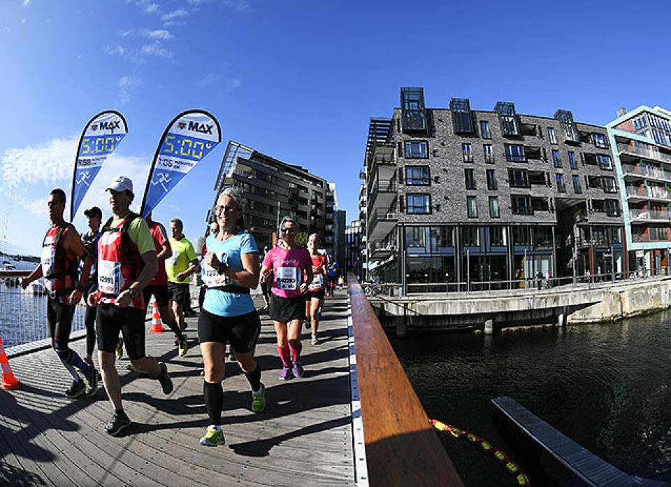 Marius Vedvik og Marthe Katrine Myhre vant BMW Oslo Maraton maraton-fartsholder-5-timer_D5N1271.jpg