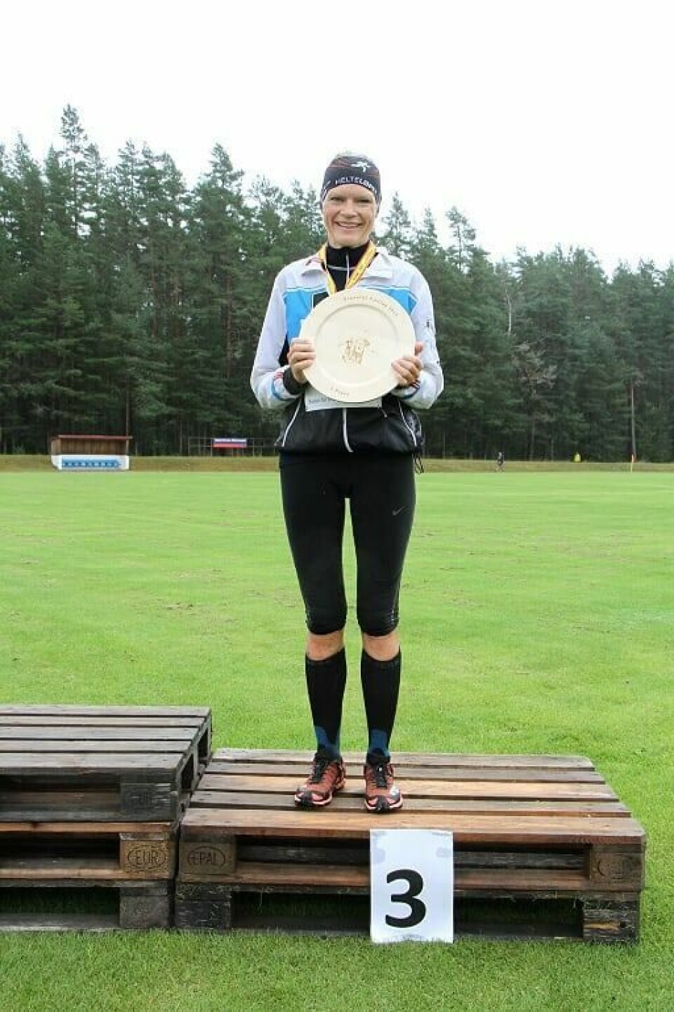 101 løpere fullførte Svanstul Fjelløp på 43, 25 og 10 km 3.pl_Kvinner_25K.jpg
