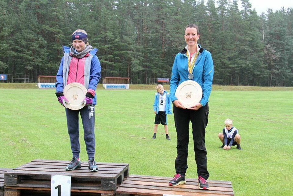 101 løpere fullførte Svanstul Fjelløp på 43, 25 og 10 km Pall_kvinner_10k.jpg