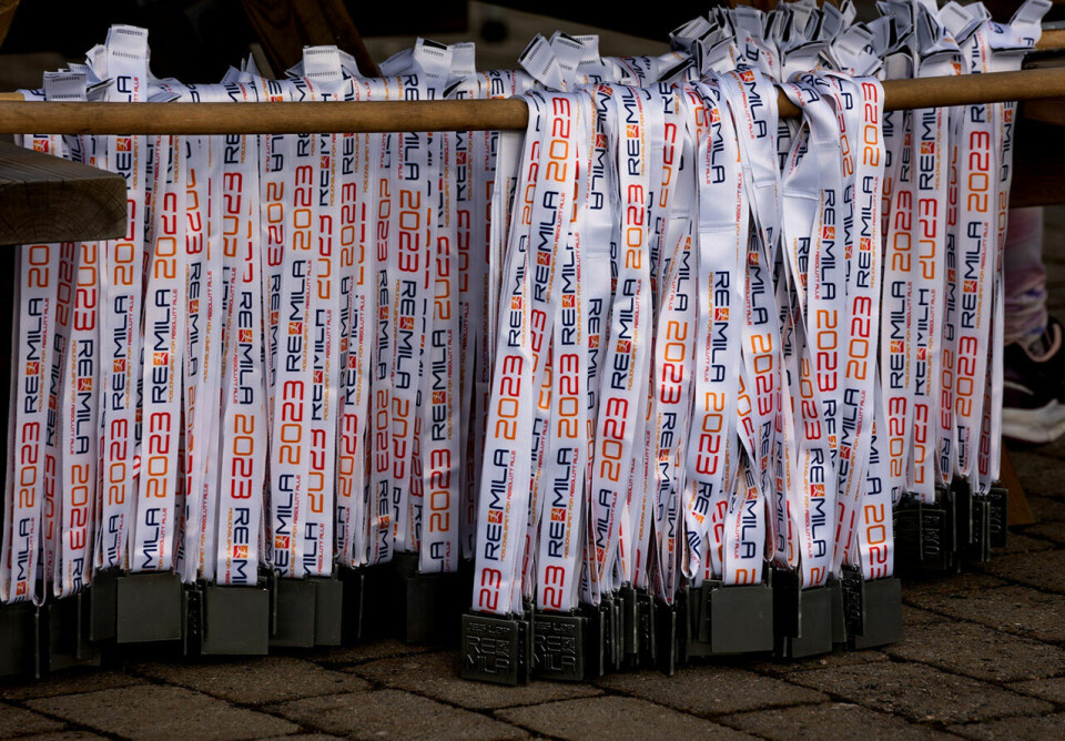 Over 300 deltakere da Re-mila ble arrangert for 9. gang medaljer2.jpg