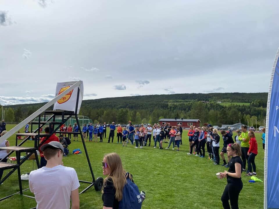 20 løp 3000 m i KM for Innlandet på Åkrestrømmen Åpningssermoni.jpg