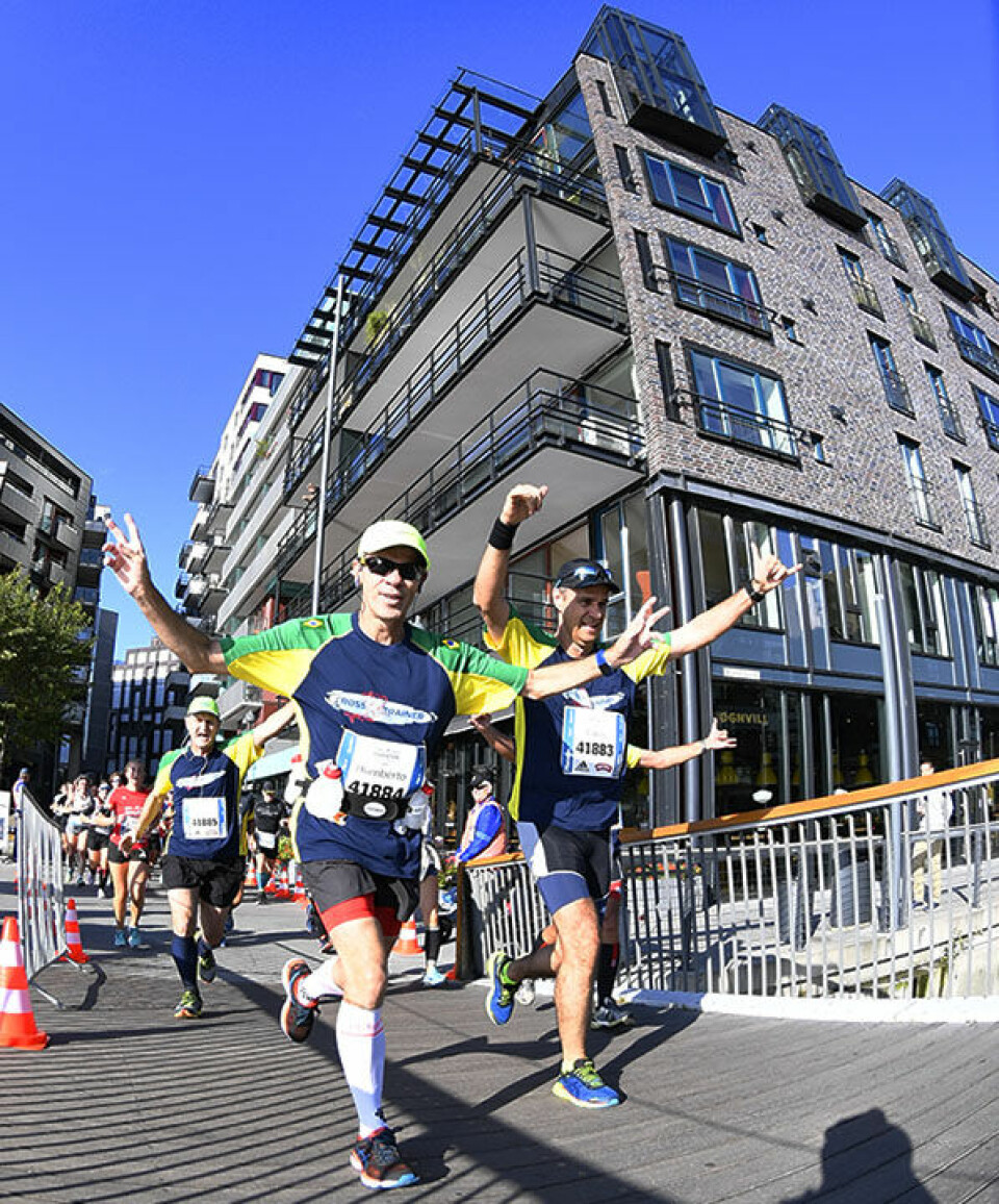Marius Vedvik og Marthe Katrine Myhre vant BMW Oslo Maraton maraton-jubel_D5N1063.jpg