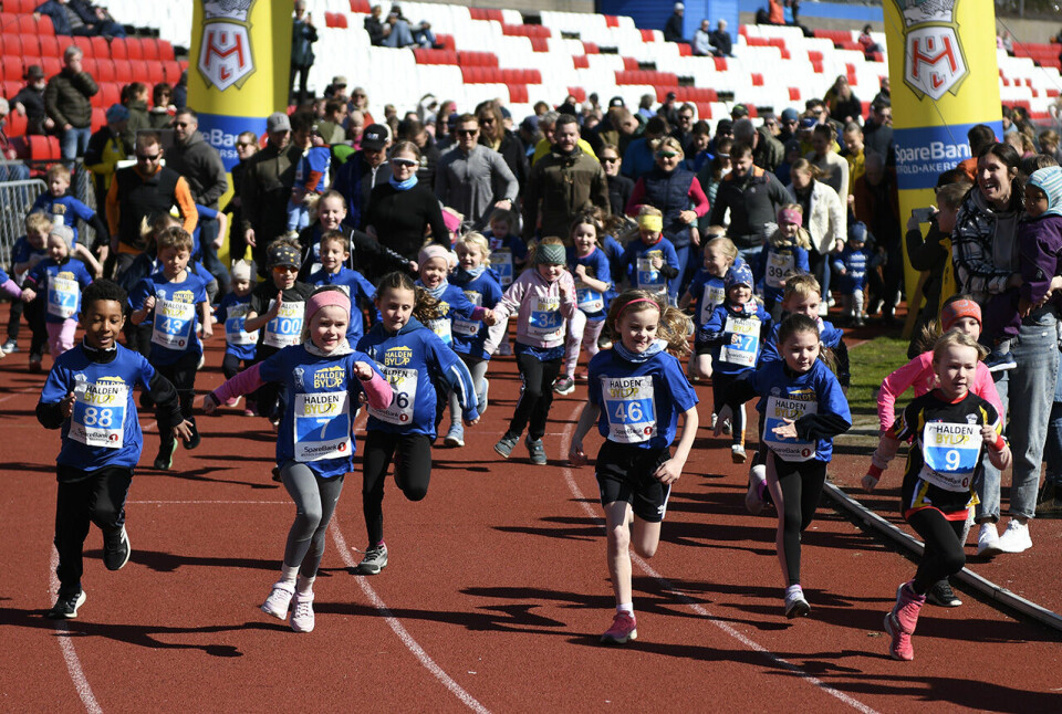 Robert Bergstå satte løyperekord i Halden Byløp start-barn-400m_50D0640.jpg