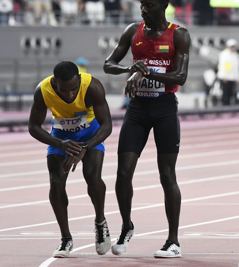 Dramatisk da tre blad Ingebrigtsen ble klare for 5000 m-finalen 5000-heat1-kollaps2_50D7662.jpg
