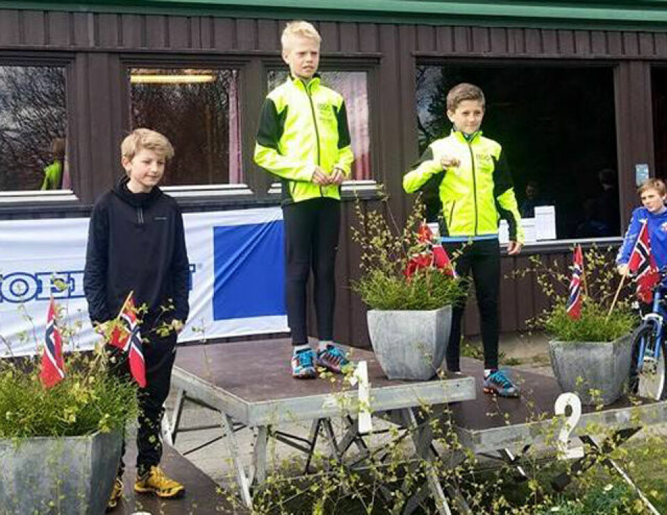 Seierspallen i KM for Hedmark i klasse G12 med vinner Andreas Grimerud (1) ,Hernrik Jevanord (2) , begge Moelven IL, og Jonas Øyan, FIK Ren-Eng (3). (Foto: Dag Kåshagen) Seierspallen i KM for Hedmark i klasse G12 med vinner Andreas Grimerud (1) ,Hernrik Jevanord (2) , begge Moelven IL, og Jonas Øyan, FIK Ren-Eng (3). (Foto: Dag Kåshagen)