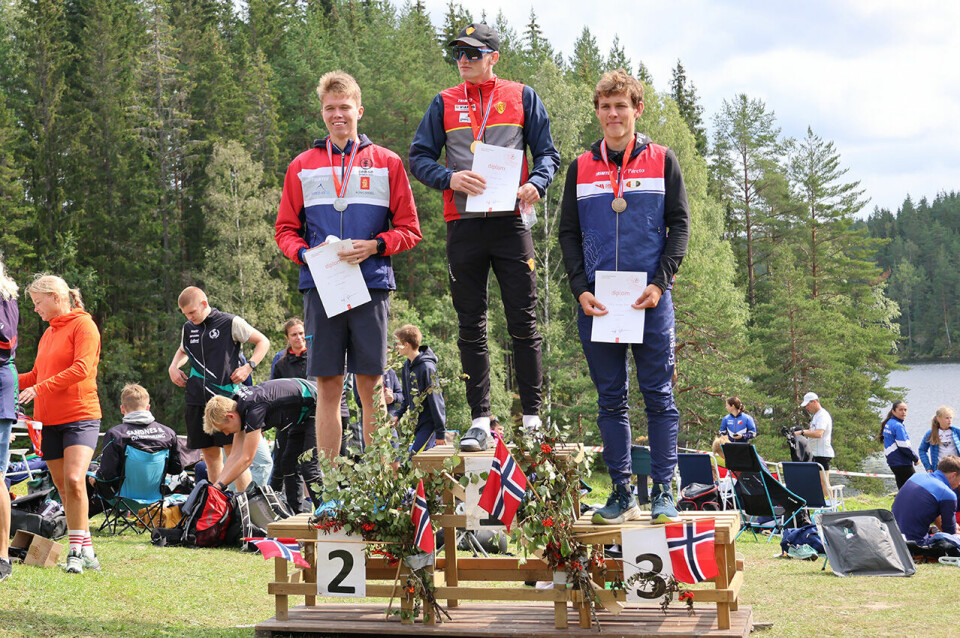 Hausken Nordberg og Astrup Arnesen vant O-NM ultra 03_H1920pall.jpg