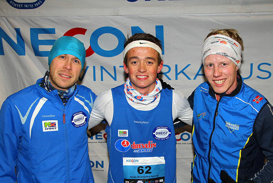 Pallen 5km: Vinner av 5km Stian Øvergaard Aarvik omkranset av Torstein Heitmann og Andreas Bratlie Pallen 5km: Vinner av 5km Stian Øvergaard Aarvik omkranset av Torstein Heitmann og Andreas Bratlie