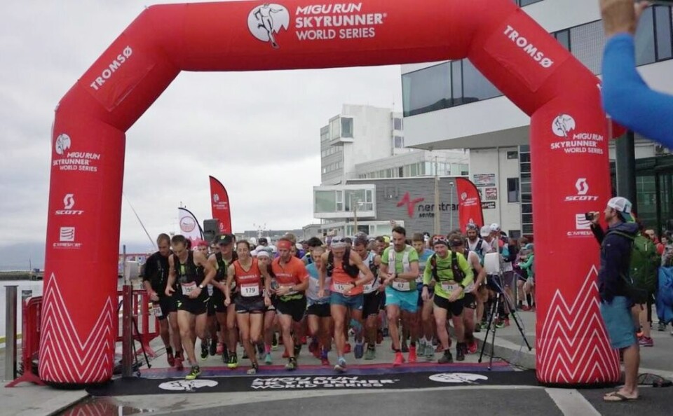 Fra starten på Tromsø Skyrace Hamperokken. (Foto: Tromsø Skyrace) Fra starten på Tromsø Skyrace Hamperokken. (Foto: Tromsø Skyrace)