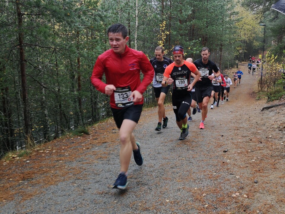 Engeseth og Udø Pedersen vant 10 km i Furumomila, 13-åring løp på 34:03 Lang_rekke.jpg