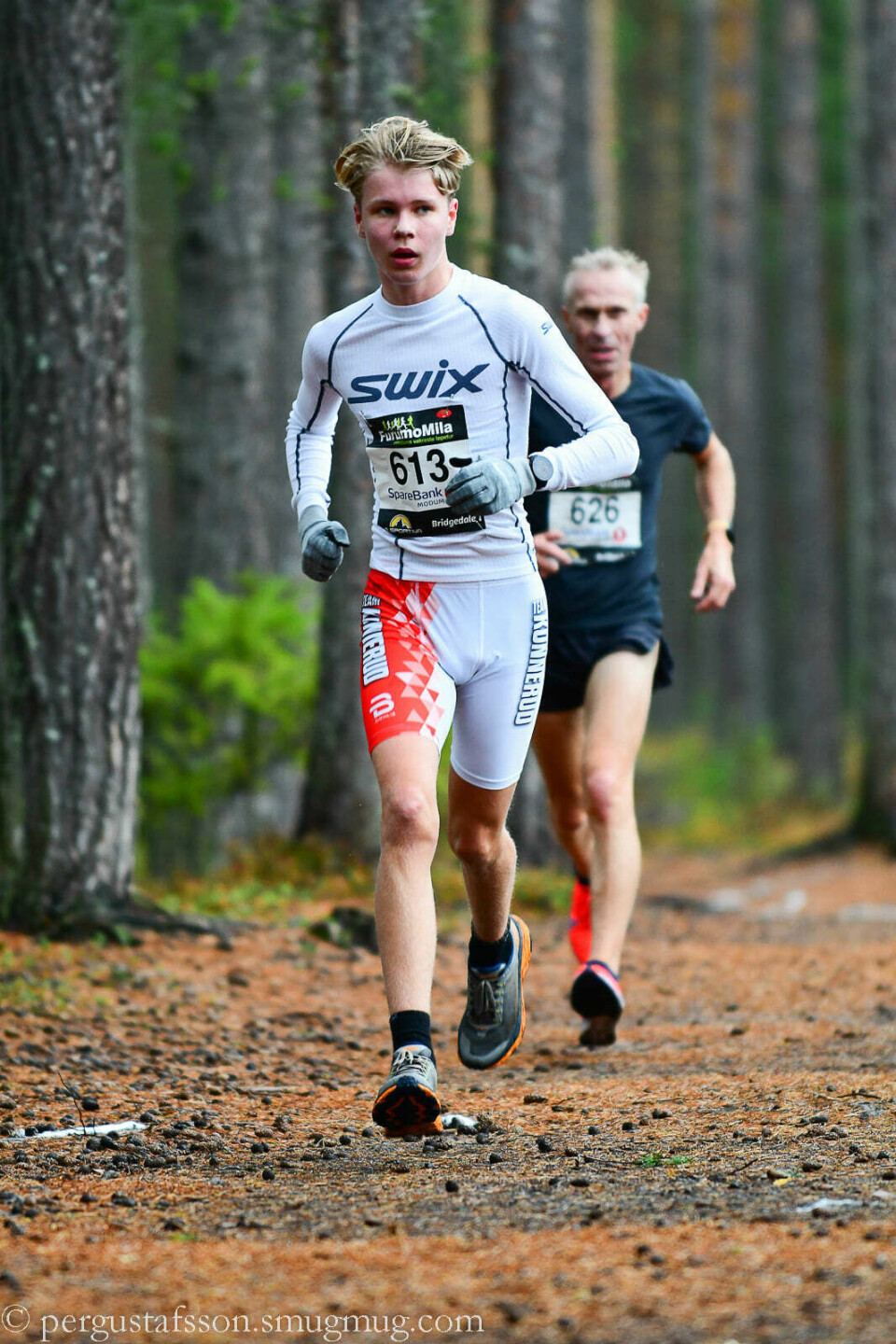 Engeseth og Udø Pedersen vant 10 km i Furumomila, 13-åring løp på 34:03 Kristen Aaby bak Emil Amundsen. De løp likt i mål på 17.49.jpg