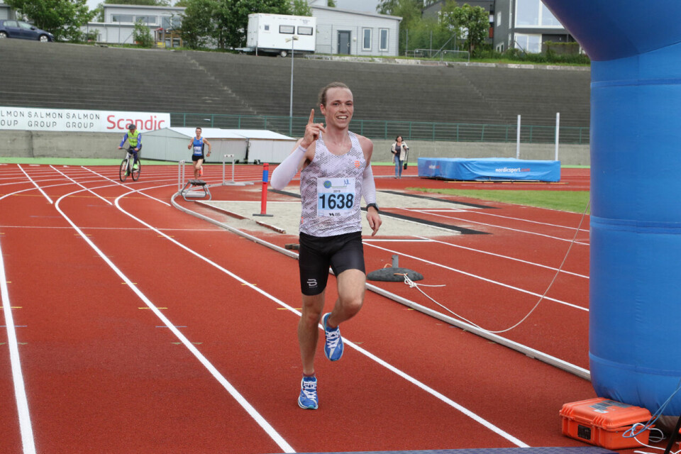 Marius Sørli og Lina Rivedal seiret i Fana halvmaraton 1P1A3642.jpg