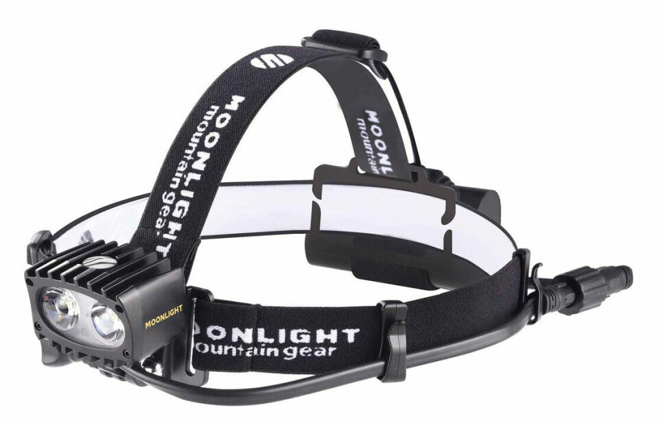 Lys opp i kveldsmørket Moonlight_Mountain_Gear_Bright_as_Day_2000.jpg