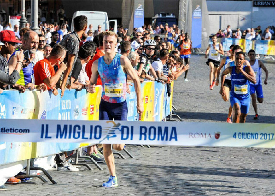 Filip Ingebrigtsen tok en klar seier i mileløpet Il Miglio de Roma. Bak skimter vi hans bror Jakob som ble nummer tre. (Foto: arrangøren) Filip Ingebrigtsen tok en klar seier i mileløpet Il Miglio de Roma. Bak skimter vi hans bror Jakob som ble nummer tre. (Foto: arrangøren)