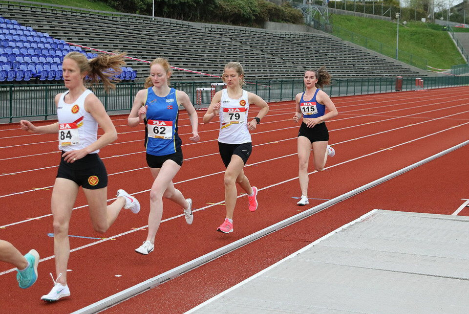 Perseskred da Ingrid Emilsen Kristiansen vant 3000 meter i Arne Risa Classic Ingrid_i_tet.jpg