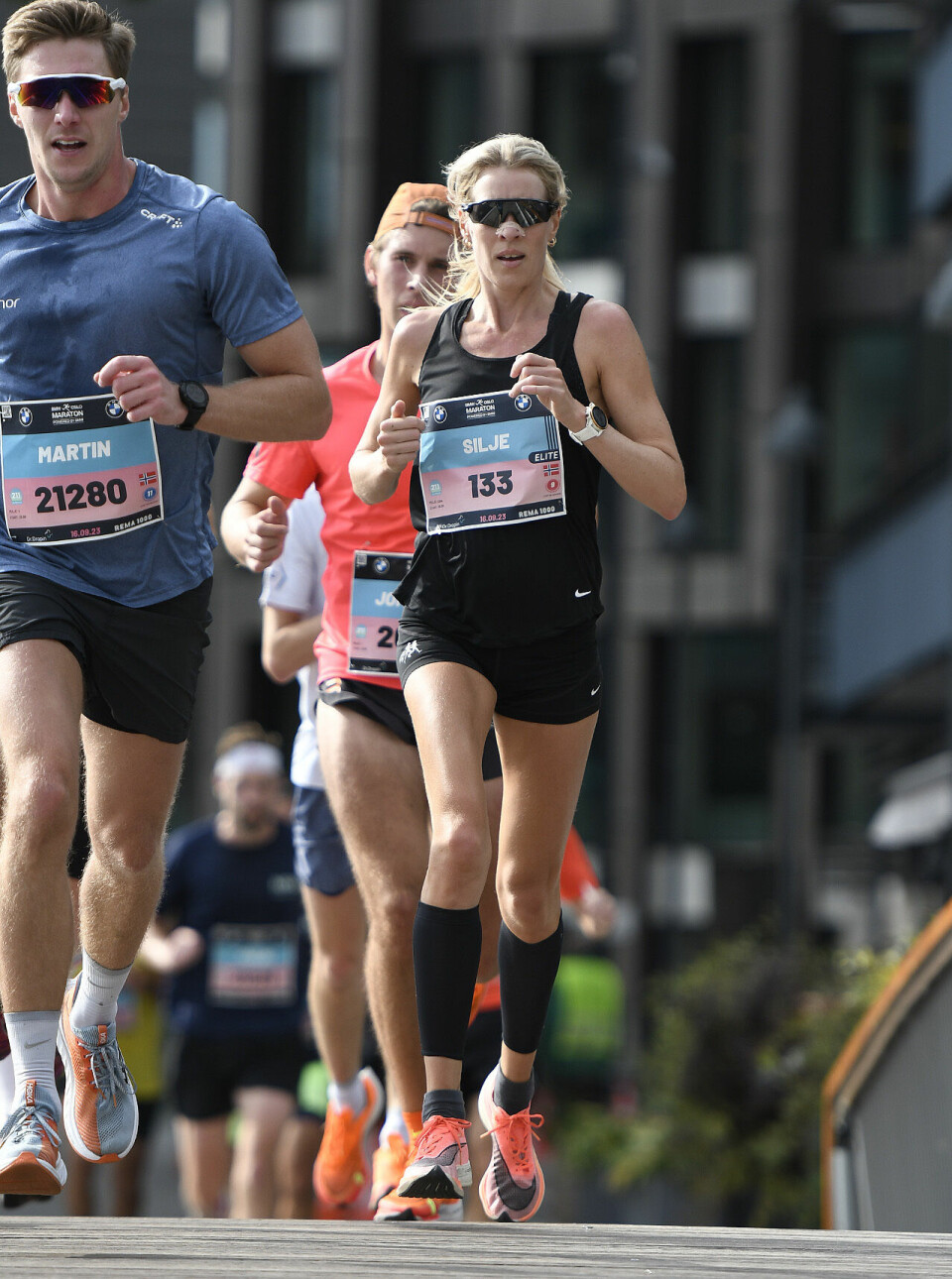 Vebjørn Hovdejord og Runa Skrove Falch vant Oslo Halvmaraton silje_50D9033.jpg