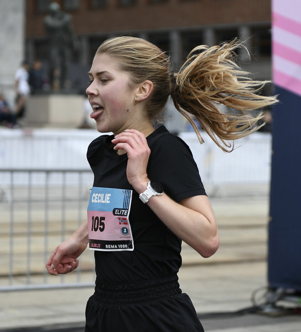Vebjørn Hovdejord og Runa Skrove Falch vant Oslo Halvmaraton cecilie_50D9312.jpg