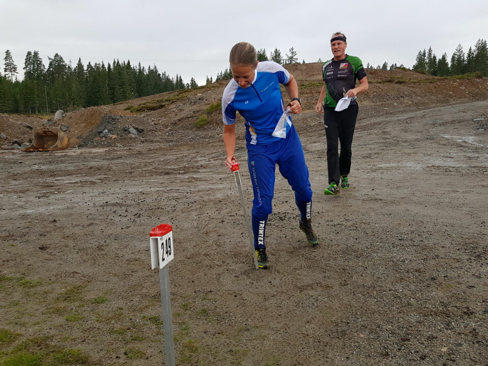 Bløt start på høstsesongen for bedrifts-o-løperne på Hedmarken Ingunn Nordstr¢m målstempler.jpg
