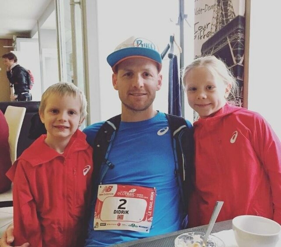 Didrik Hermansen på 3. plass i Ecotrail Paris 80 km Didrik_og_barna_startnr2 (640x564).jpg