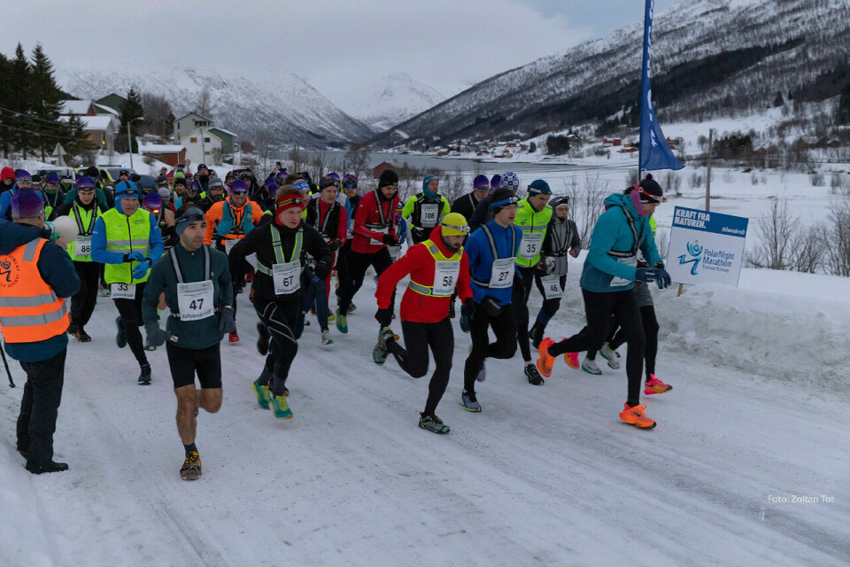 Starte går for Ishavskraft maraton. (Foto: Zoltan Tot) Starte går for Ishavskraft maraton. (Foto: Zoltan Tot)