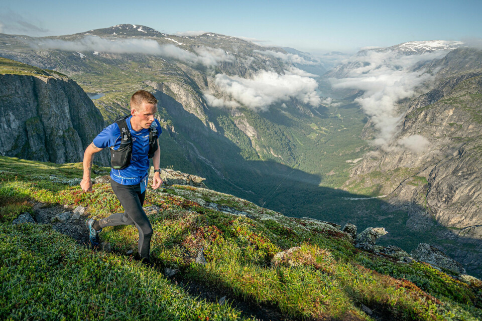 Askild Vatnbakk Larsen vant 'spurtoppgjør' i Hardangerjøkulen Ultra Bjørn_Bleie_foto_steve_ashworth.jpg
