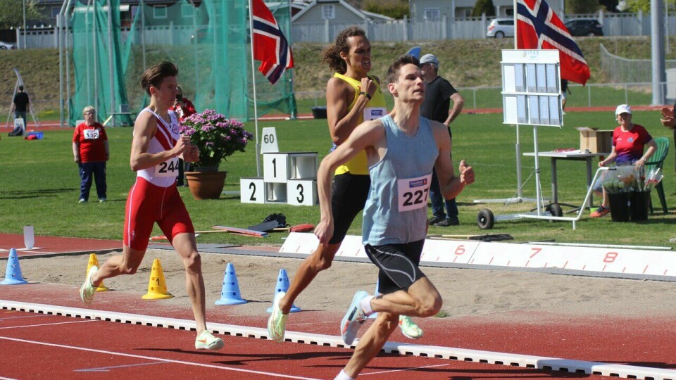Esten Hansen-Møllerud Hauen stjal showet på 800 m på Hamar Friidrettens Venners Festival 2023