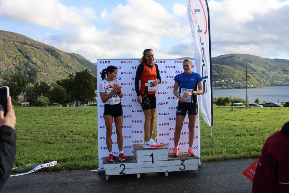 Løyperekord i Sørfjorden halvmaraton IMG_0677.JPG