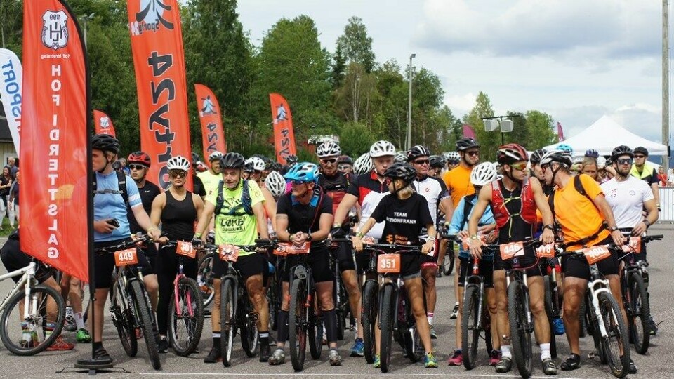 Fra starten på Løke Challenge - 3 toppers. (Arrangørfoto) Fra starten på Løke Challenge - 3 toppers. (Arrangørfoto)