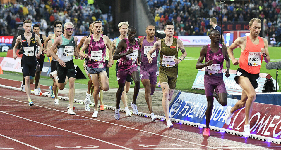 Dramatisk da Jakob Ingebrigtsen svalestupte seg inn til 1500 m-seier på Bislett 1500-felt-rekke_50D2782.jpg
