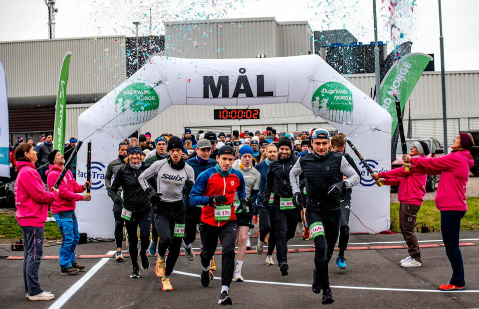 Ivrige løpere gir seg i kast med x antall runder i den 6,7 km lange løypa. (Foto: Kai-Otto Melau) Ivrige løpere gir seg i kast med x antall runder i den 6,7 km lange løypa. (Foto: Kai-Otto Melau)