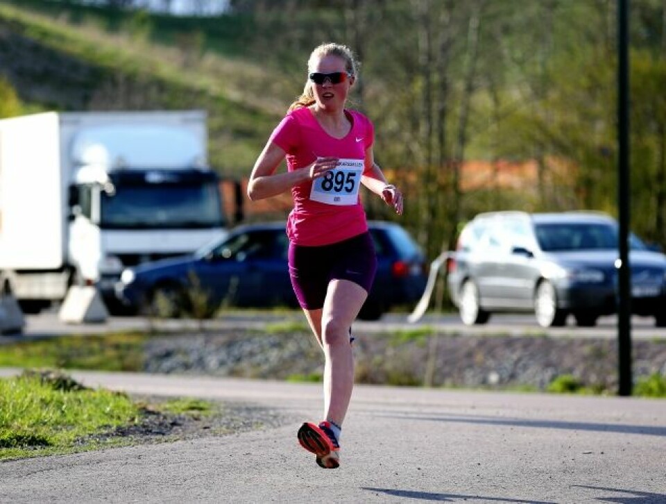 Marie Næss kom på 2. plass i år som i fjor, men nå løp hun raskere (foto: Bjørn Hytjanstorp ABIK 1-2015) Marie Næss kom på 2. plass i år som i fjor, men nå løp hun raskere (foto: Bjørn Hytjanstorp ABIK 1-2015)