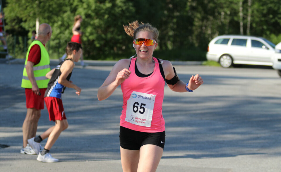 Rekorddeltaking i Ålesund Sommerkarusell Janne_Elin_Vatnaland_10km