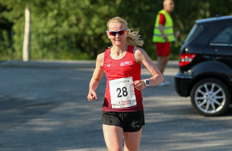 Rekorddeltaking i Ålesund Sommerkarusell Louise_Skak_10km