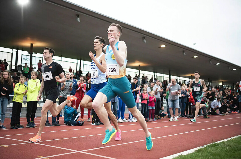 Det var jevnt mellom de tre beste på 1500 meteren, og Narve Gilje Nordås (759) sikra seg både andreplassen og ei tid under 3.36. (Foto: arrangøren) Det var jevnt mellom de tre beste på 1500 meteren, og Narve Gilje Nordås (759) sikra seg både andreplassen og ei tid under 3.36. (Foto: arrangøren)
