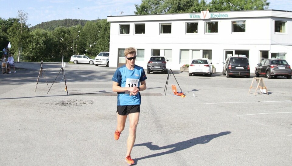 Rekorddeltaking i Ålesund Sommerkarusell Kjerstad_maal_vinner5km_1280x726.jpg