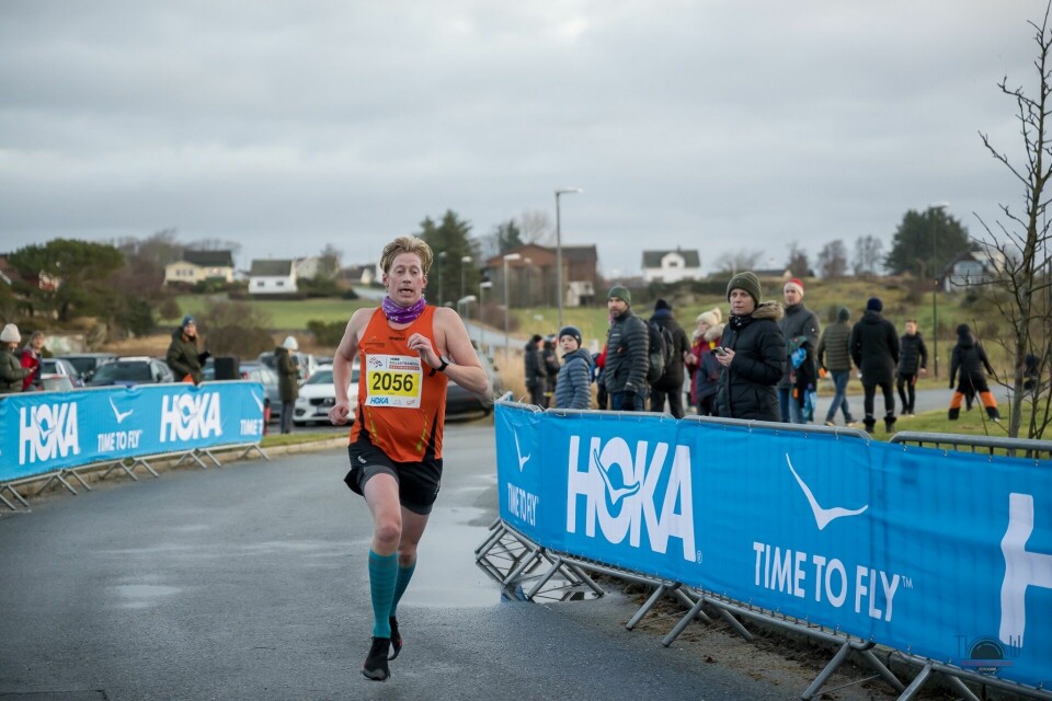 Kristin Vabø og Thomas Asgautsen best på halvmaraton på Solastranden Børge Harestad.jpg