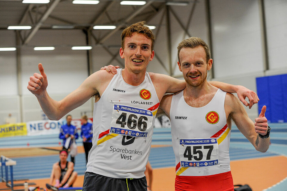 Marius Vedvik jubler sammen med Bjørnar Sandnes Lillefosse som gjorde den viktige og nødvendige harejobben. Marius Vedvik jubler sammen med Bjørnar Sandnes Lillefosse som gjorde den viktige og nødvendige harejobben.