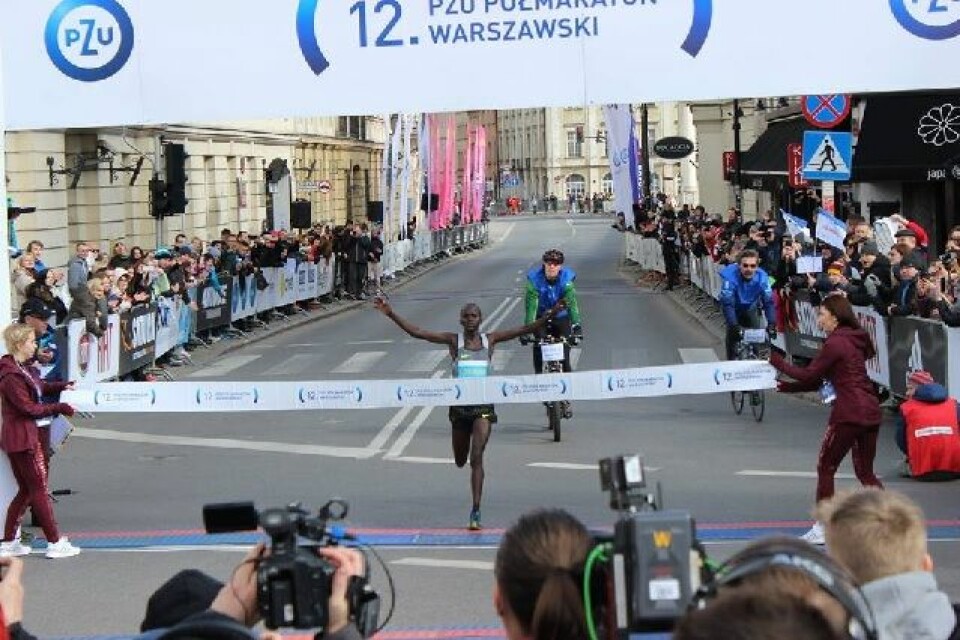 Sterkt løp av Andreas Iden i Warszawa halvmaraton Warszawa_halvmaraton_vinner_17.jpg