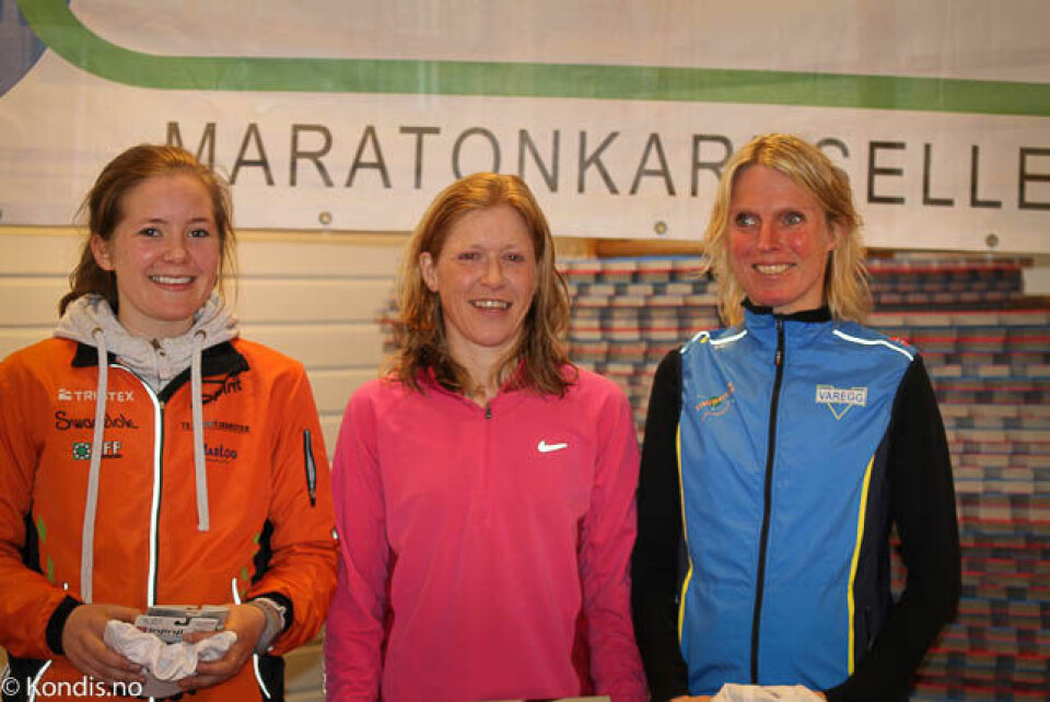 Bergen Ultra: Ny løyperekord på 63,3 km IMG_6930_DamerPallHalv.jpg