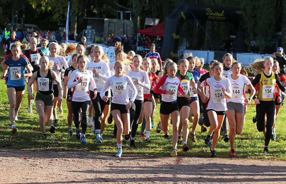 26 jenter deltok i ungdomsklassene i NM terrengløp Start_u15-19_vetereaner_1280_A20G3392.jpg