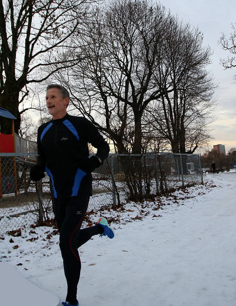 Godt strødd da Tøyen Parkrun #15 ikledte seg vinterdrakten Nils_Oksenevad_pers_paa_toppen_IMG_1602.jpg