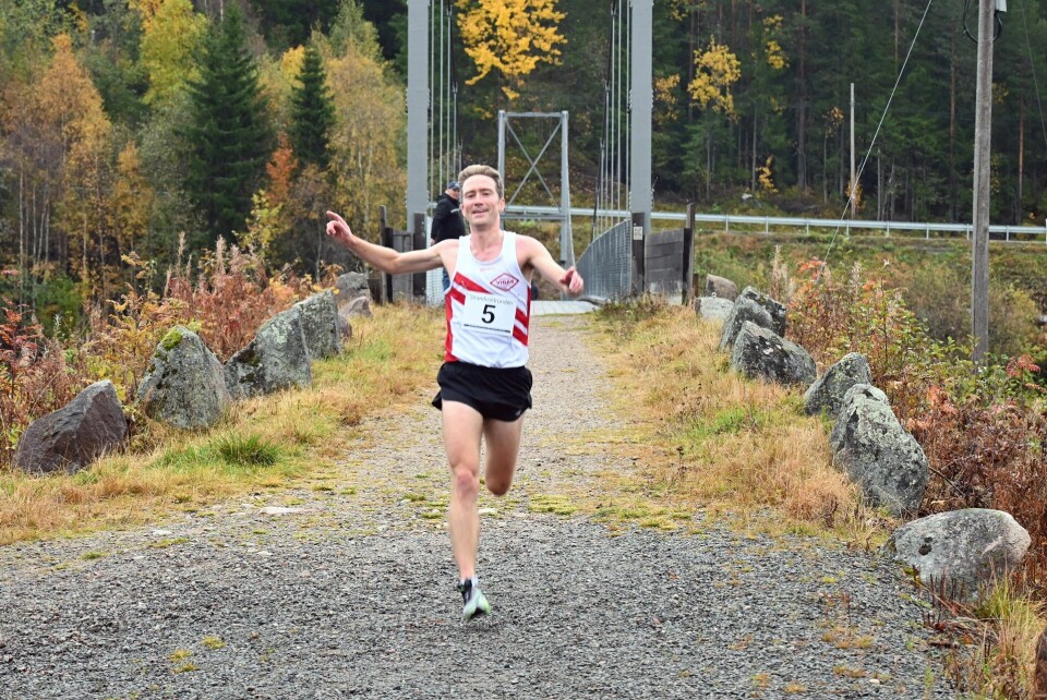 Den tradisjonsrike Strandvoldrunden i Trysil går lørdag 30. september *** Local Caption *** Vinner herreklassen: Erlend Sørtveit, Sportsklubben Vidar (Oslo) FOTO: Hans Martin Østerhaug