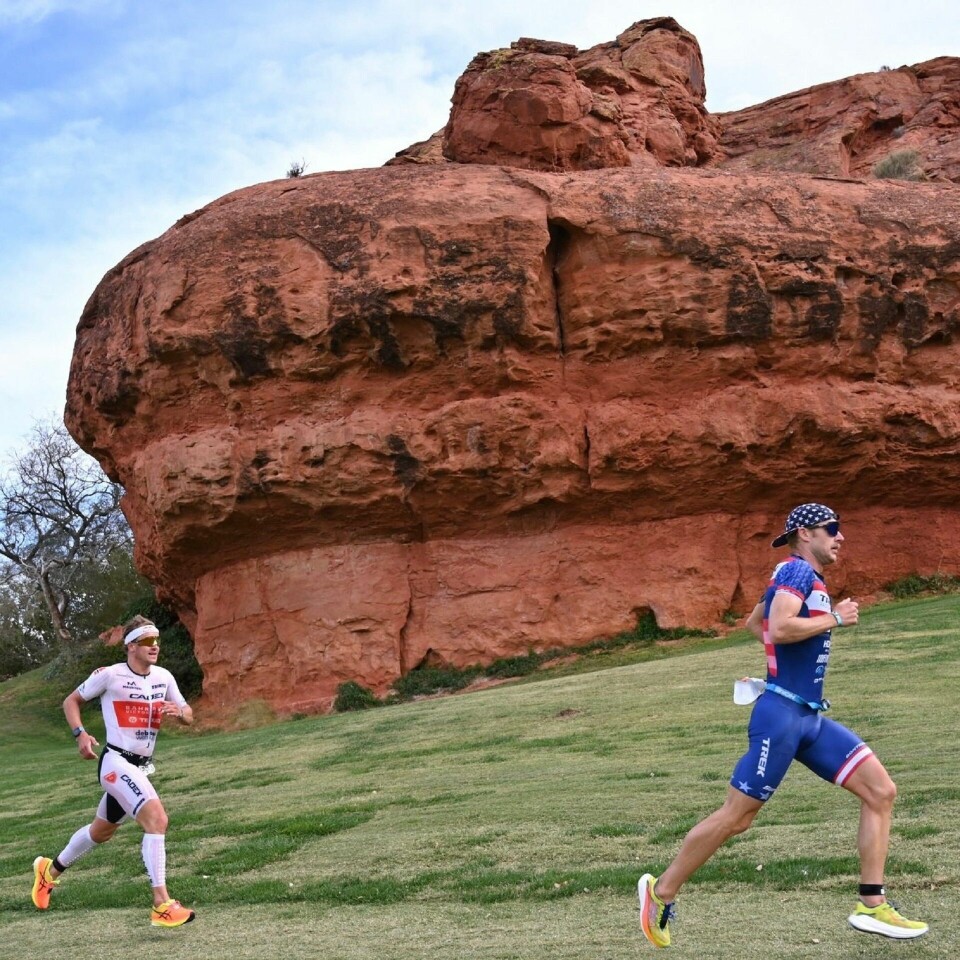 Kristian Blumenfeldt til topps i Ironman 70.3 World Championship Kanute foran Blummnefelt.jpg