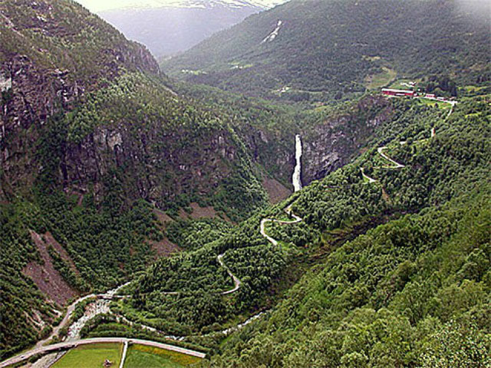 Trippel Opptur i Stalheimskleiva 640_stalheimskleiva_trase