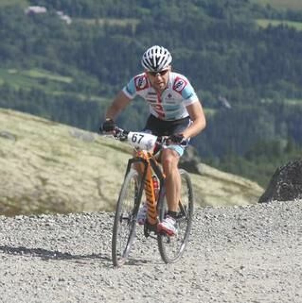 Tor Halvor Bjørnstad først til Tron Tor_Halvor_Bjoernstad_ser_toppen_cropped_320x321