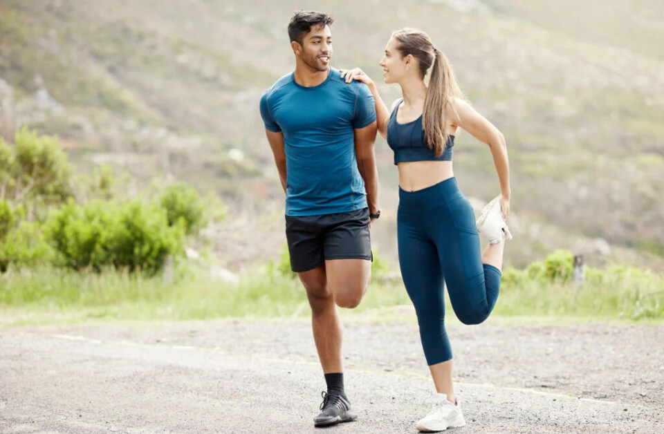 Det kan være mange grunner til å tøye, men lite tyder på at statisk tøying virker skadeforebyggende. (Foto: iStockphoto) Det kan være mange grunner til å tøye, men lite tyder på at statisk tøying virker skadeforebyggende. (Foto: iStockphoto)