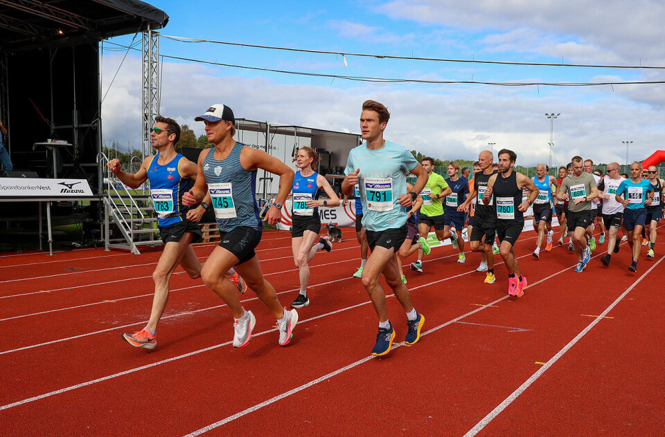 Knarvikmila startet med halvmaraton på en konsentrert løpsdag 1U9A1688.jpg
