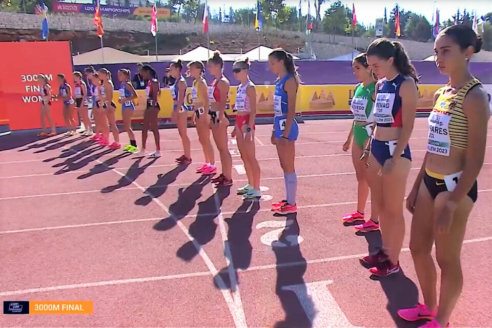 Anna Marie Nordengen Sirevåg (nr. 2 fra høyre) på start sammen med 16. andre løpere onsdag morgen. (Skjermbilde fra All Athletics streaming) Anna Marie Nordengen Sirevåg (nr. 2 fra høyre) på start sammen med 16. andre løpere onsdag morgen. (Skjermbilde fra All Athletics streaming)