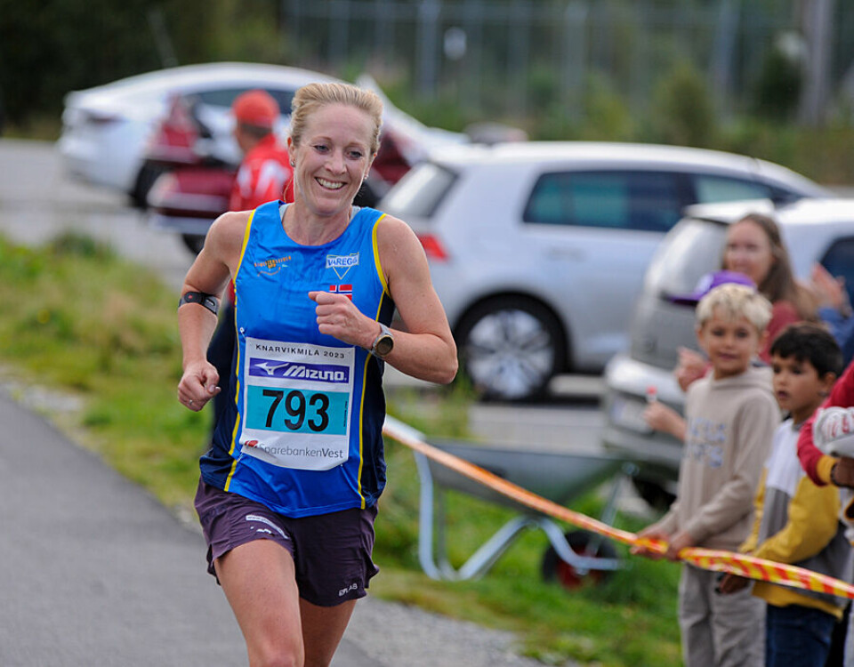 Knarvikmila startet med halvmaraton på en konsentrert løpsdag _DSC9663_2.jpg